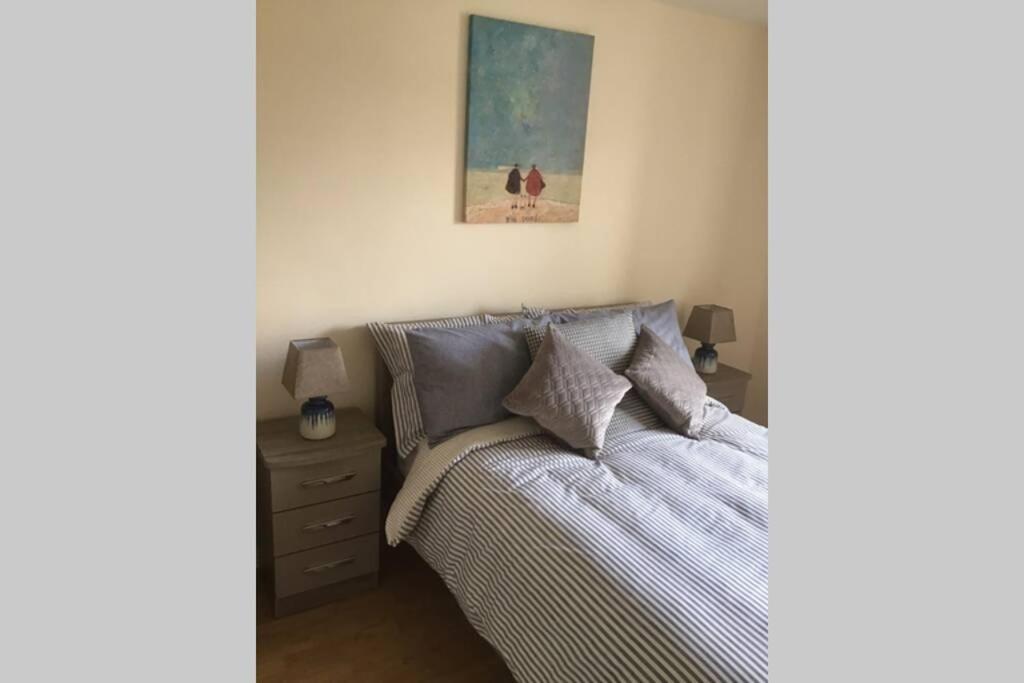 Waterfront Apartment Completely Refurbished Westport Dış mekan fotoğraf